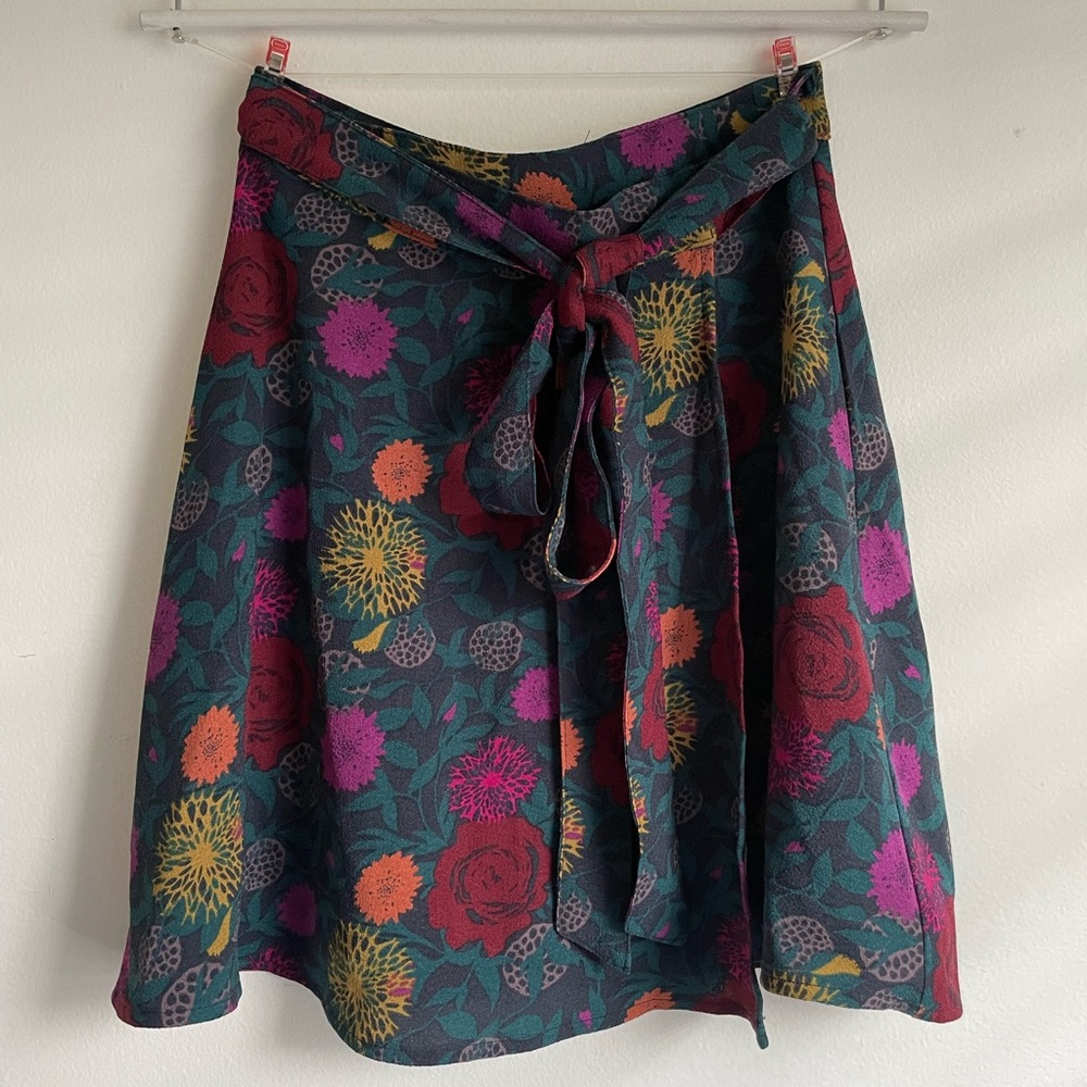 American Apparel wrap skirt, never worn, size XS/S